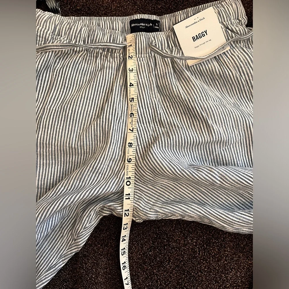 A&F NWT Men’s Small Drawstring Blue & White Stripes Baggy Pants